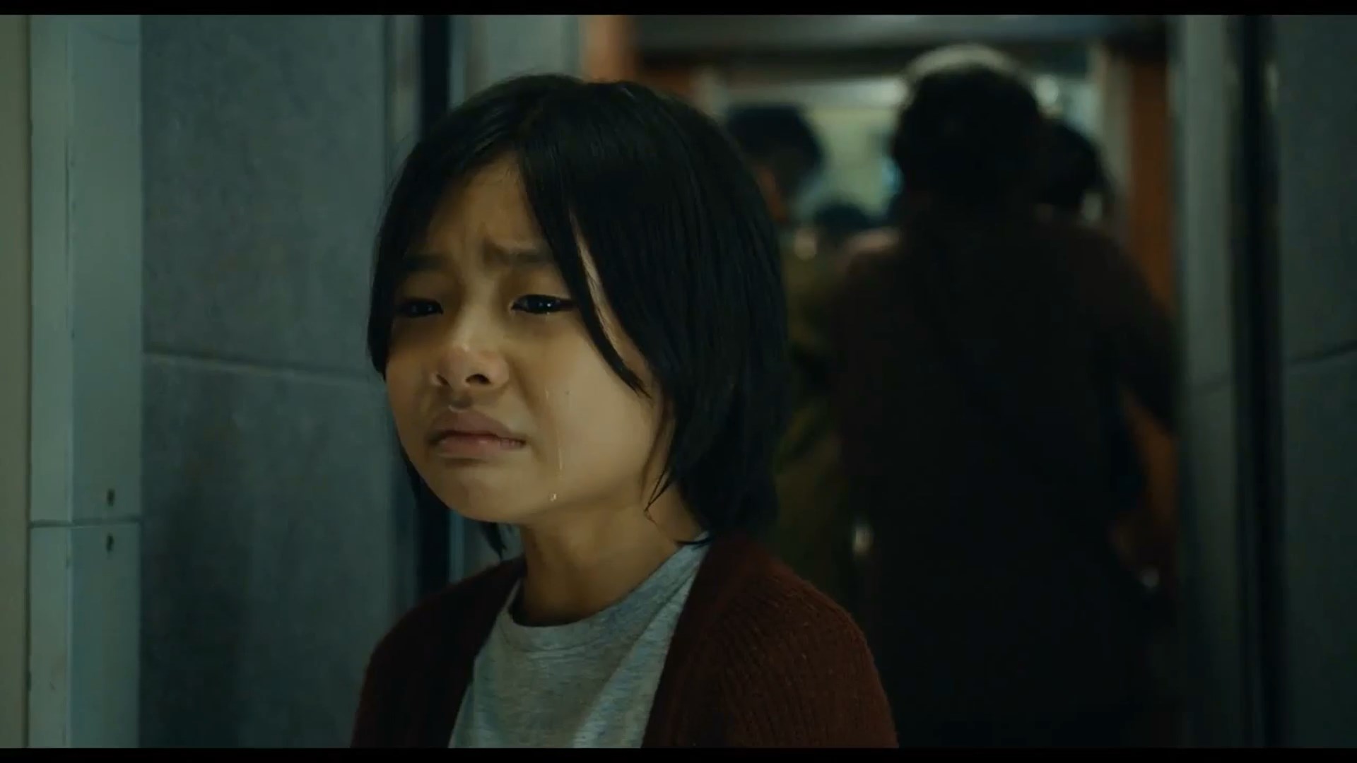 train-to-busan-2016-1080p-webrip-en-sub-x264-nogrp-mkv_snapshot_01-11-50_2016-11-18_03-08-11